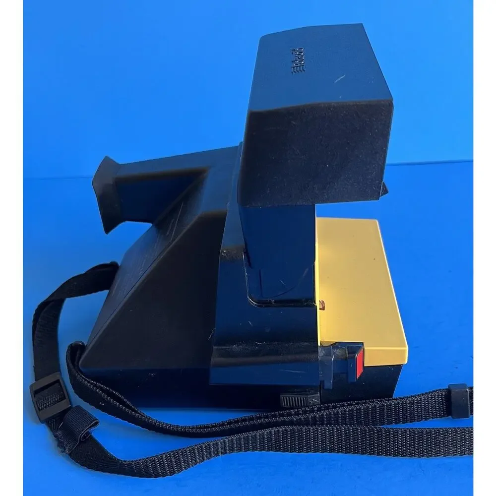 Vintage Polaroid Job Pro Instant Film Camera 600 w Strap FOR PART OR NOT WORKING